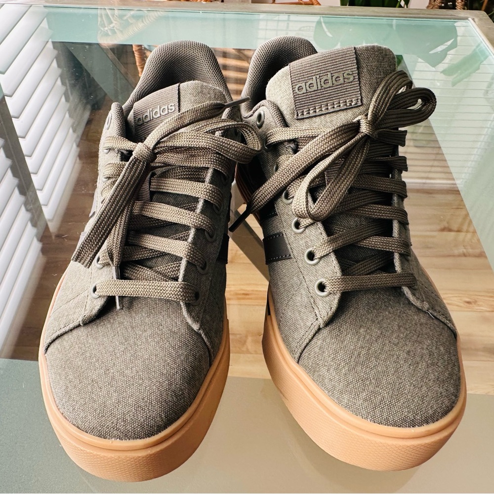 Adidas Daily 4.0, Olive Strata / Shadow Olive / Gum (check size chart)